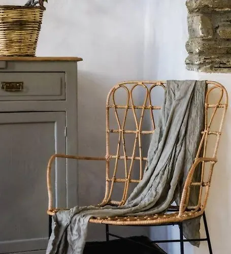 La Maison, * Τριαντάρος