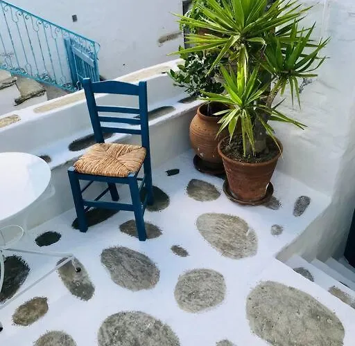 La Maison, Τριαντάρος