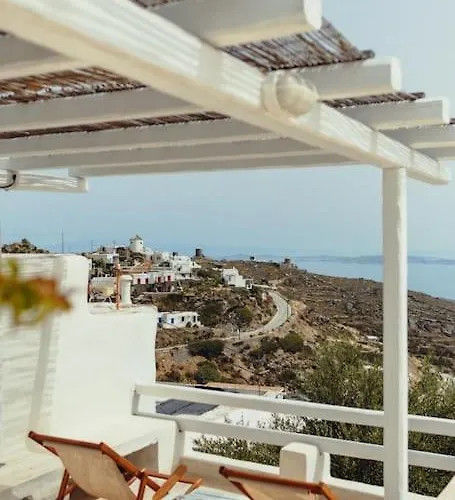 La Maison, Τριαντάρος