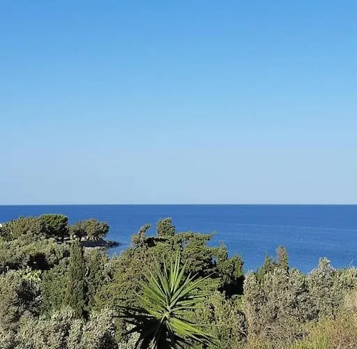 La Maison, Σπίτι διακοπών *