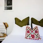 La Maison, *