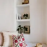La Maison, * Triandáros